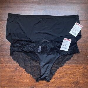 ✨🆕✨Black Seamless Brief & Lace Bikini Panty Two-Pack - Size XL